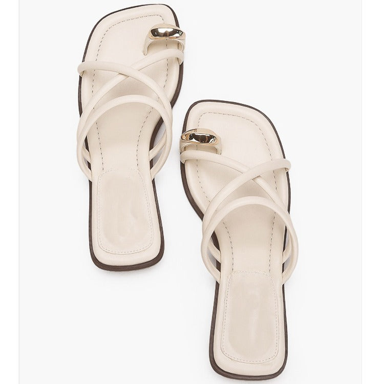 Damen Zehentrenner-Sandalen mit elegantem Riemendesign und goldfarbenem Akzent EB