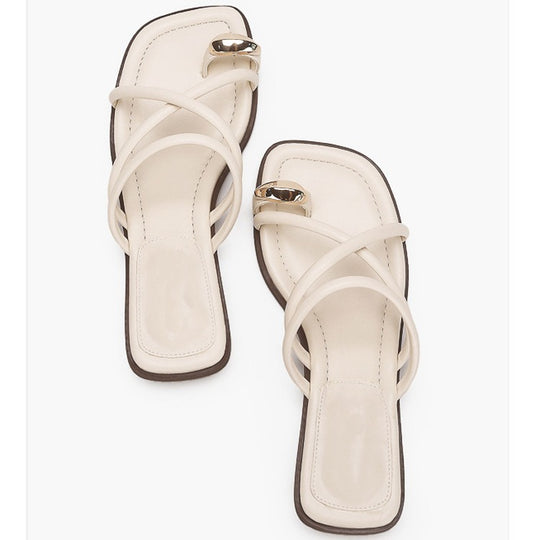 Damen Zehentrenner-Sandalen mit elegantem Riemendesign und goldfarbenem Akzent EB