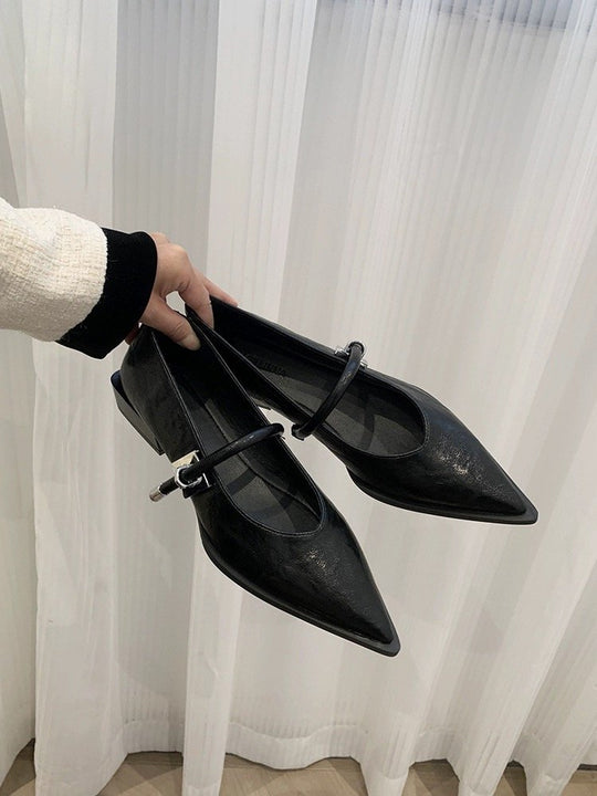 Damen elegante Ballerinas mit zeitgemäßem Riemchen und spitzem Design EB