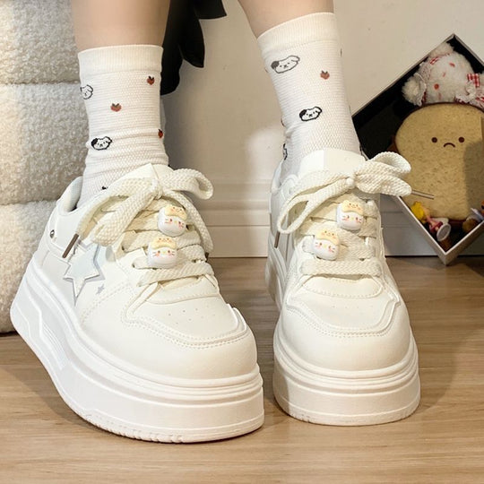 Damen Plateau-Sneaker mit individuell gestaltbaren Schnürsenkeln EB