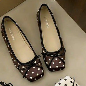 Damen Ballerinas mit eleganter Punktmusterung und modischem Schleifendetail EB
