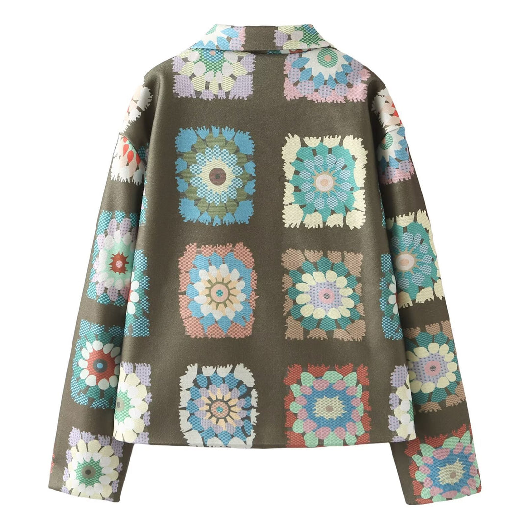 Damen Bunte Blumenjacke mit praktischen Taschen und Knopfdetails EB