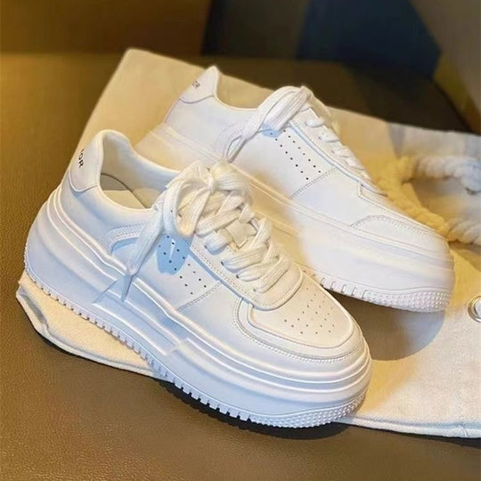 Damen Plateau-Sneaker mit luftiger Oberflächenstruktur und bequemer Polsterung EB