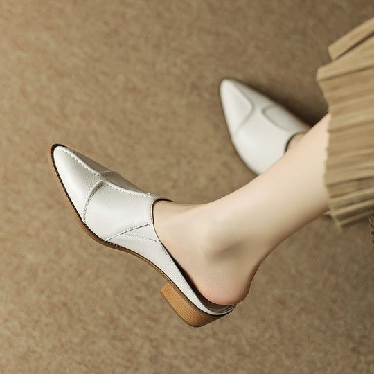 Damen Modische Slipper mit elegantem Nagel-Design und komfortablem Absatz EB