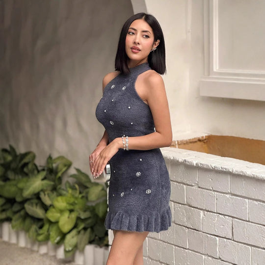 Damen elegantes Kleid mit Stehkragen und dekorativen Strass-Details EB