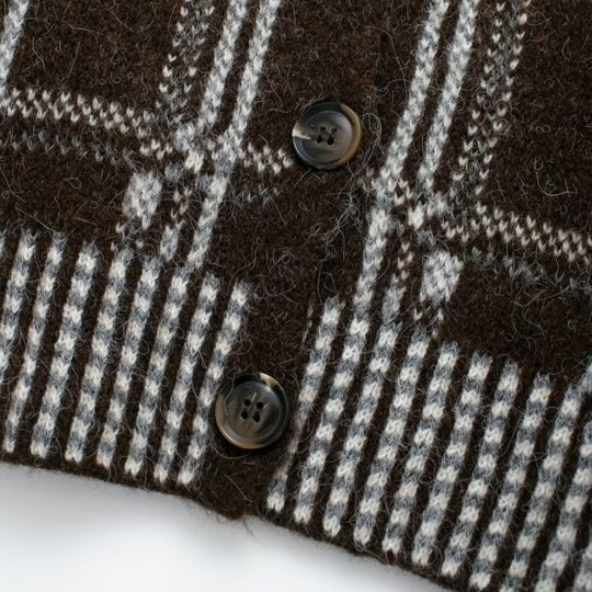 Damen Strickjacke mit modernem Karomuster und Knopfverschluss EB