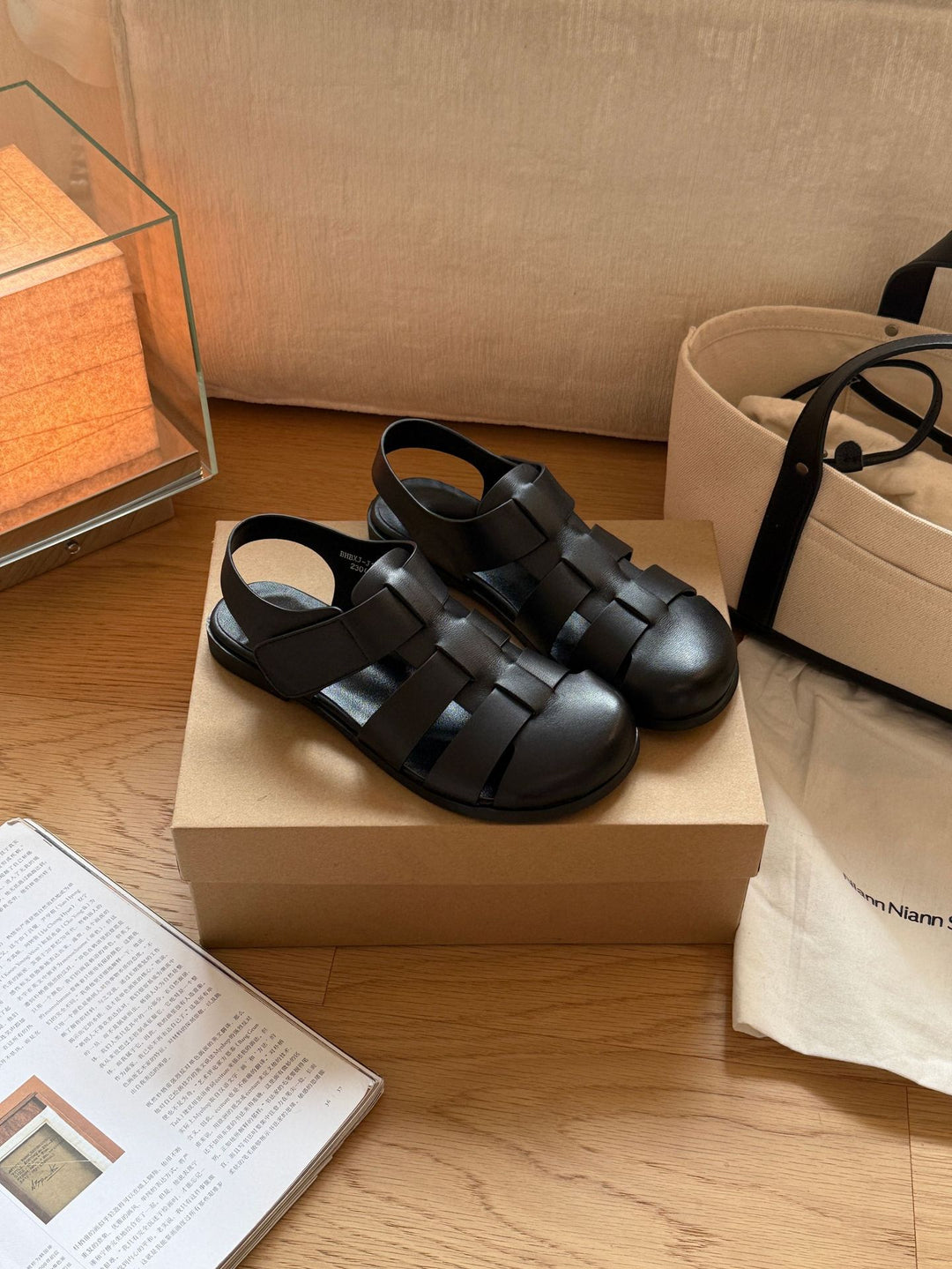 Damen Clogs mit dekorativem Flechtmuster und ergonomischer Sohlenkonstruktion EB