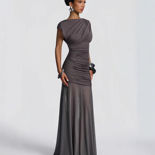 Damen Elegantes und figurbetontes Abendkleid mit Raffungen EB