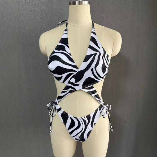 Damen Triangel-Bikini mit raffiniertem Schnitt EB