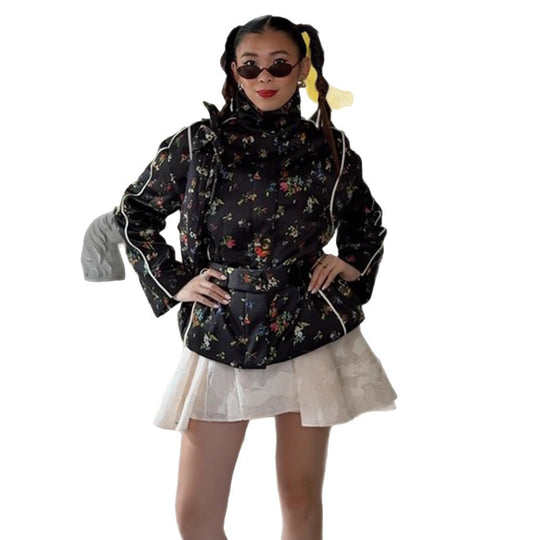 Damen modische Blousonjacke mit floralen Akzenten EB