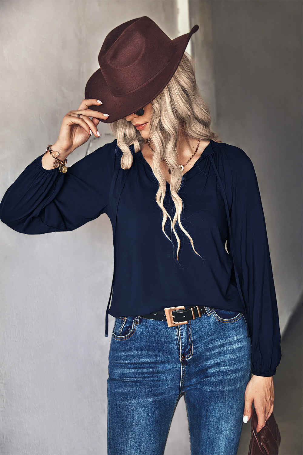 Damen Bluse mit eleganten Raffungen und V-Ausschnitt EB