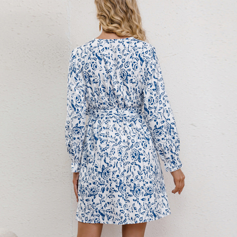 Damen Wickelkleid mit floralem Muster und eleganten Ärmeln EB