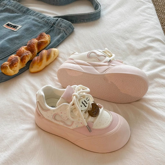 Damen Komfortable Sneakers mit verspielten Applikationen EB