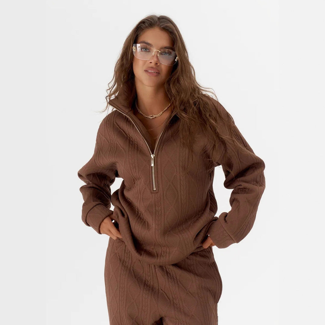 Damen Zopfstrick-Lounge-Set mit halbem Reißverschluss und hochtaillierter Jogginghose Eichborn Berlin