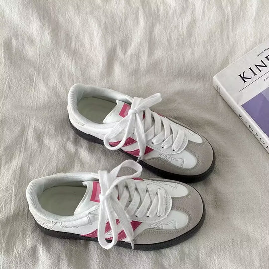 Damen Freizeit Sneakers mit bunten Applikationen und rutschfester Sohle EB