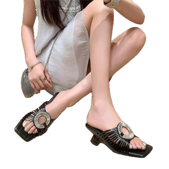 Damen elegante Riemchen-Sandalen mit Schmuckdetail EB