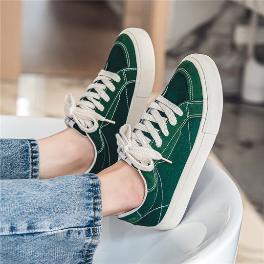 Unisex lässiger Canvas-Low-Top Sneaker mit kontrastnaher Ziersteppung und gepolsterter Plateausohle EB