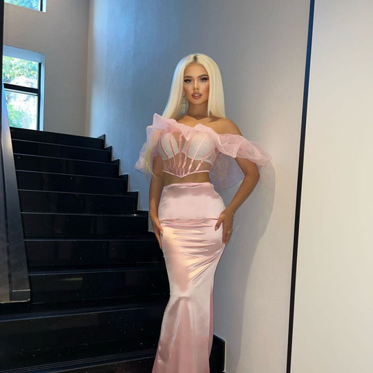 Damen Elegantes langes Abendkleid mit voluminösen Rüschen und figurformendem Design EB