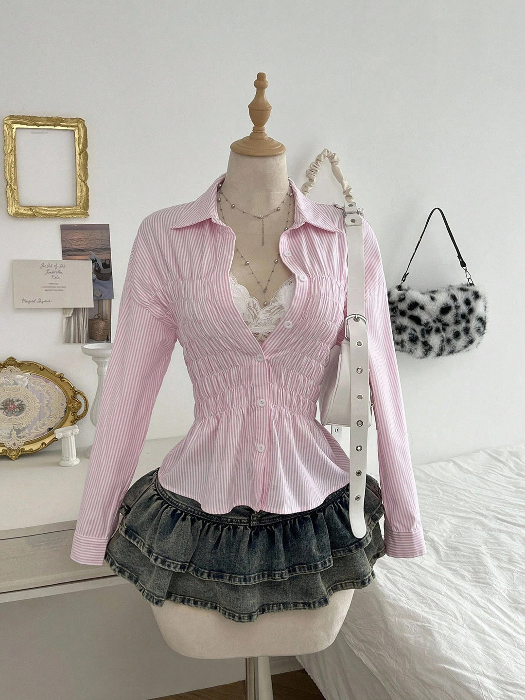 Damen nan taillierte Hemdbluse mit geraffter Brustpartie und Schößchen EB