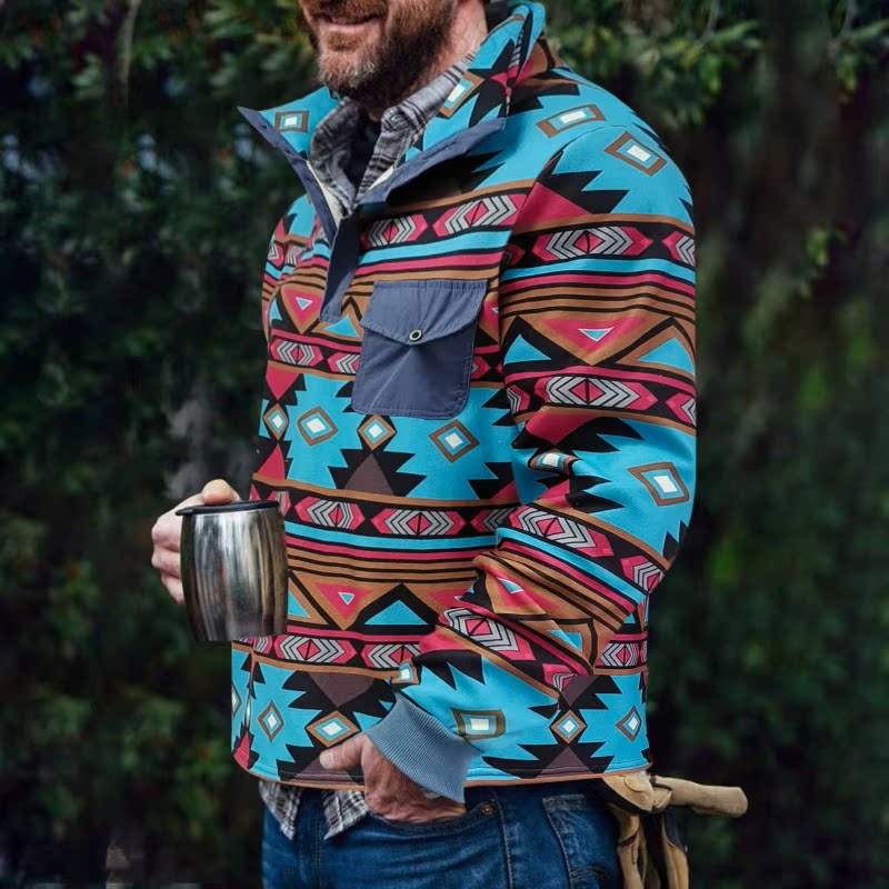 Herren Pulloverjacke mit farbenfrohem, geometrischem Design und praktischer Brusttasche EB