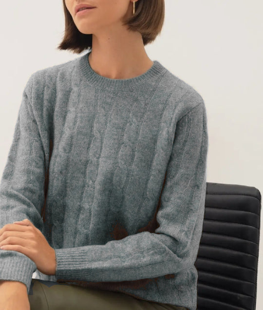 Damen Kabelstruktur‑Pullover im Zopfstrick mit Rundhalsausschnitt und nachhaltig weicher Wollmischung EB