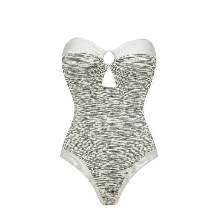 Damen Bikini-Set mit hochtailliertem Höschen und modischem Oberteil EB