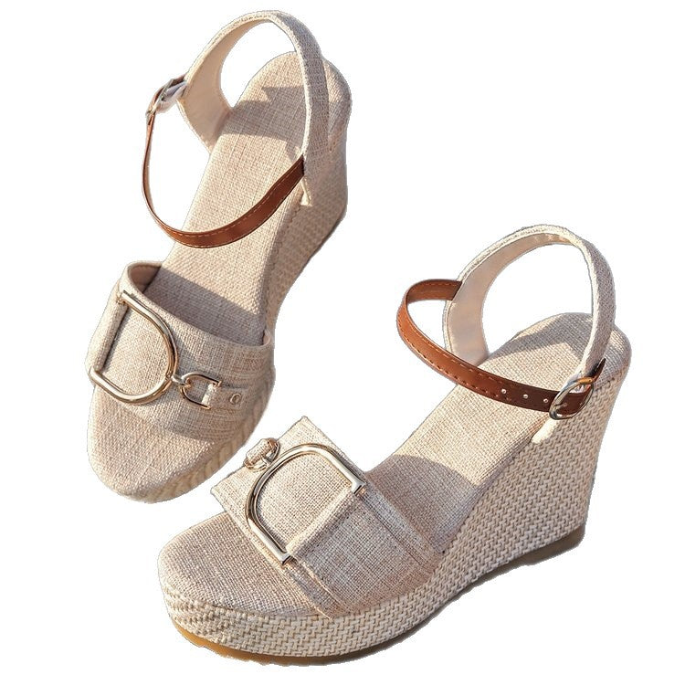 Damen Wedge-Sandalen mit verstellbarem Riemen und eleganter Schnallenapplikation EB