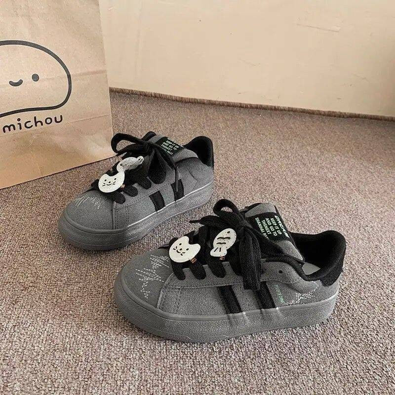 Damen Sneakers mit verspieltem Design und bequemer Sohle EB