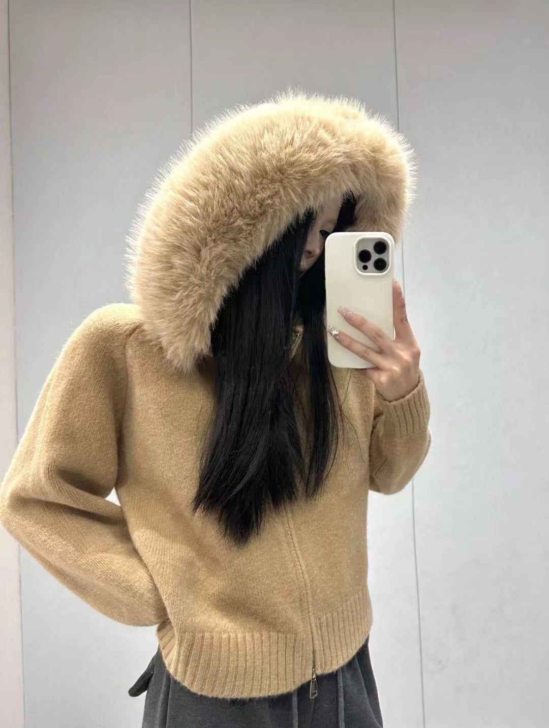 Damen kuschelige Strickjacke mit luxuriösem Pelzkragen und Reißverschluss EB