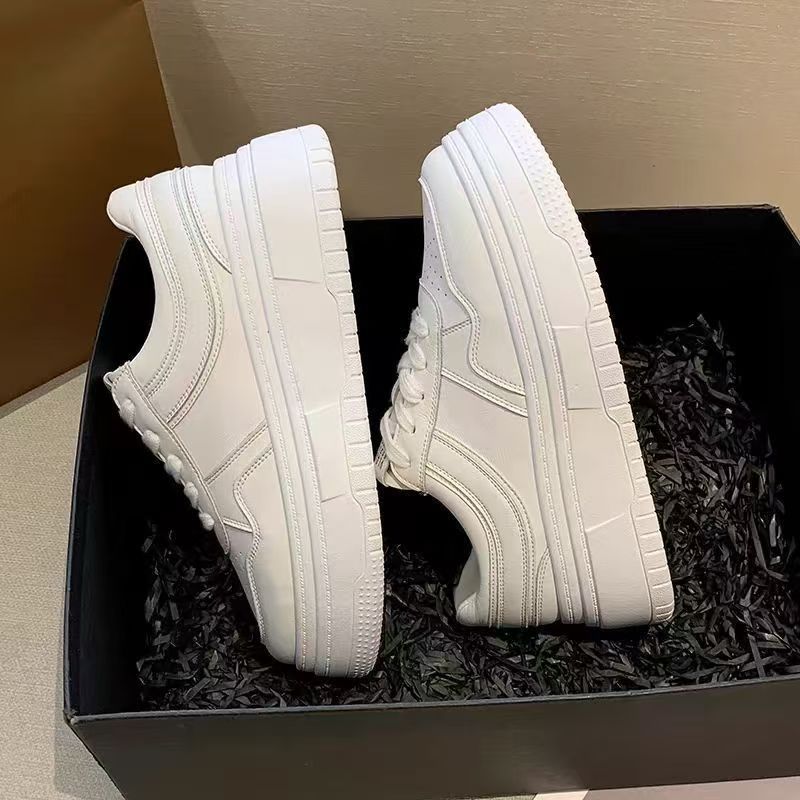Damen Hochwertige Sneakers mit dämpfender Sohle und sportlichem Design EB