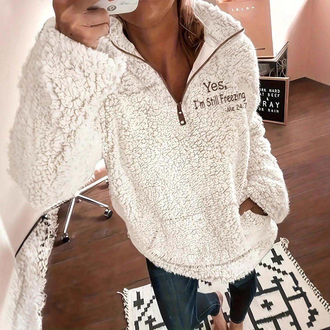 Damen kuscheliger Fleece-Pullover mit kurzem Reißverschluss und originellem Schriftzug EB