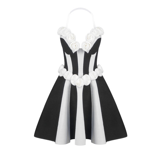 Damen verspieltes Cocktailkleid mit Blumenapplikationen und schwingendem Rock EB