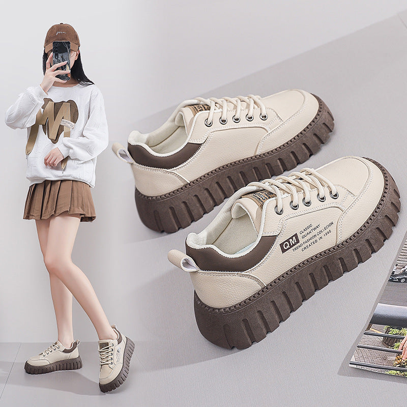 Damen Plattform Sneakers mit modischer Gummi-Laufsohle und atmungsaktivem Obermaterial EB