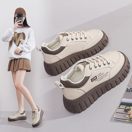 Damen Plattform Sneakers mit modischer Gummi-Laufsohle und atmungsaktivem Obermaterial EB