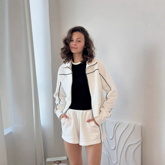 Damen nan athletischer Zweiteiler mit formendem Sportbustier, taillierter Highwaist-Sweatshorts und Zip-Hoodie EB