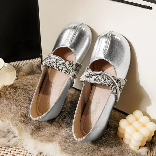 Damen Ballerinas mit dekorativem Riemchen und elegantem Glanz EB