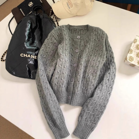 Damen gestrickte Bolerojacke mit Zopfstruktur EB