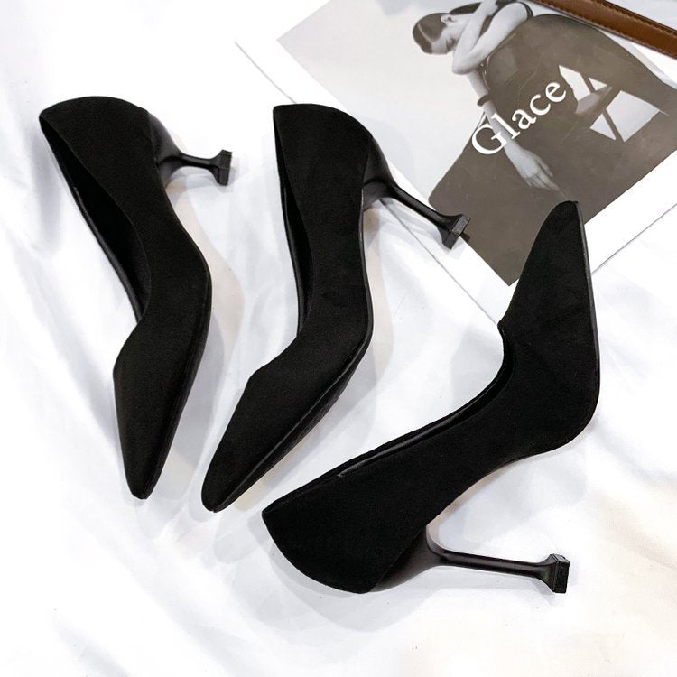 Damen elegante Spitzenpumps mit stilvollem Blockabsatz EB