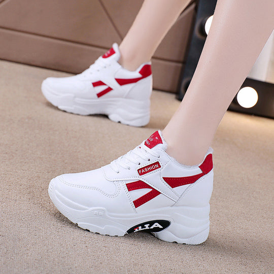 Damen Sportliche Sneakers mit dickem Profil und modischen Akzenten EB