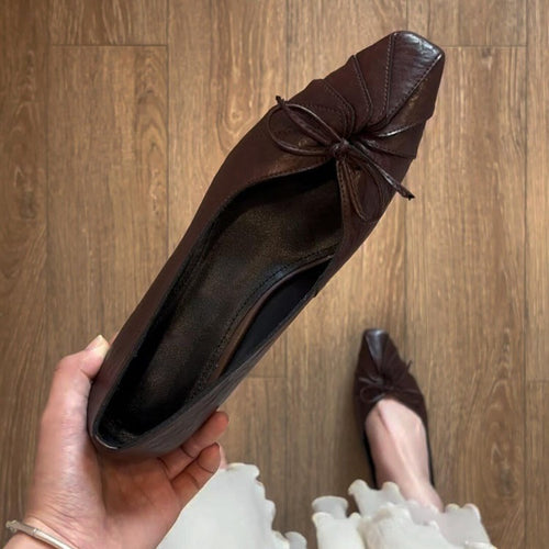Damen Ballerina mit verspielter Schleifenapplikation aus hochwertigem Leder EB