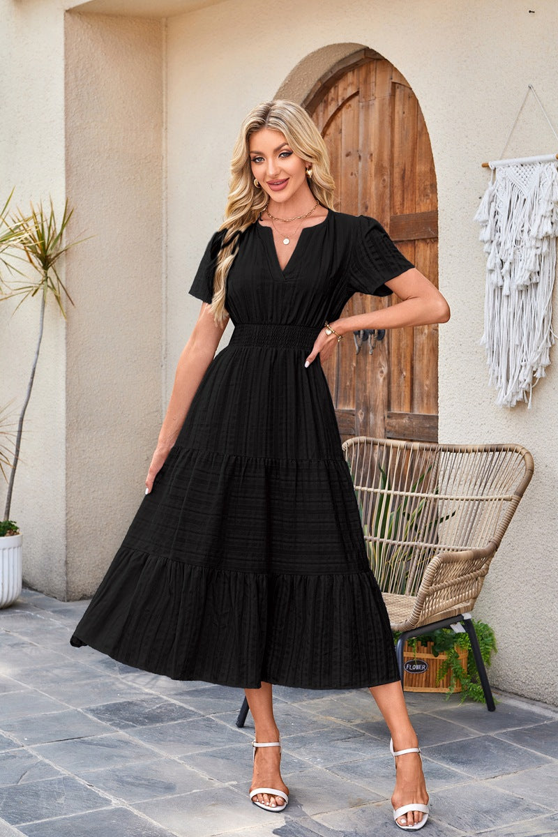 EB | Kleid mit V-Ausschnitt und plissierten Blasenärmeln