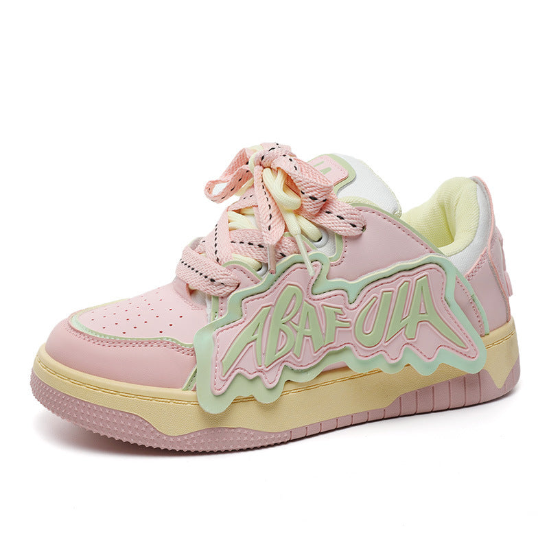 Damen Sneakers mit glänzenden Akzenten und einzigartigem Design EB