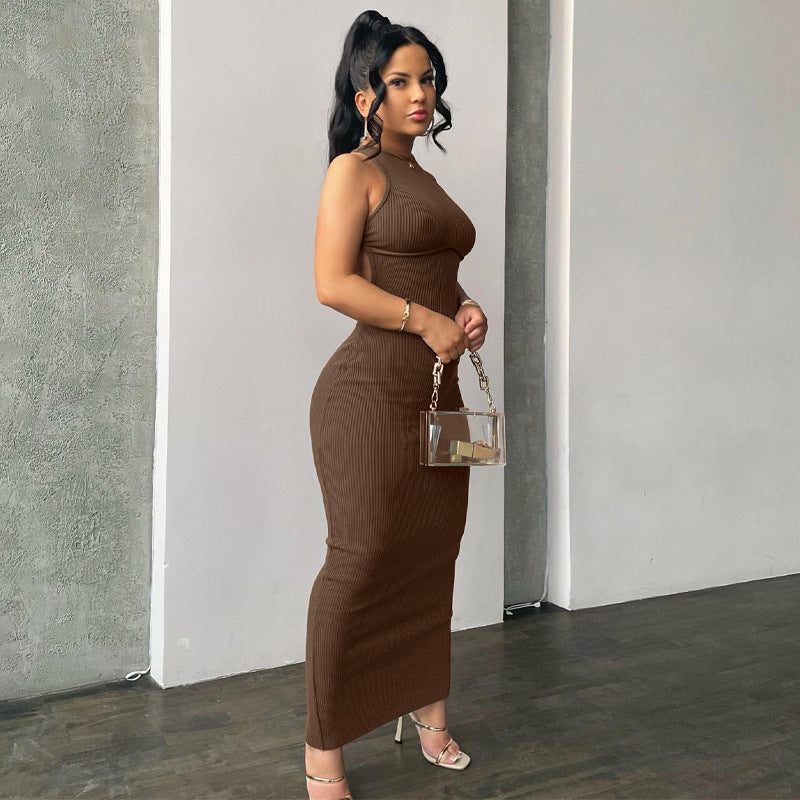 Damen körpernahes Strick-Maxi-Kleid mit raffiniertem Ausschnitt und langen Trägern EB