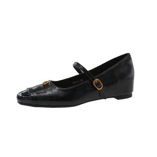 Damen Ballerina-Schuhe mit elegantem Riemchen und geschmackvollem Schmuckdetail EB