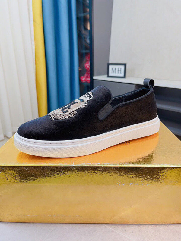 Damen Slip-On Sneakers mit modischem Zierdetail und gepolsterter Sohle EB