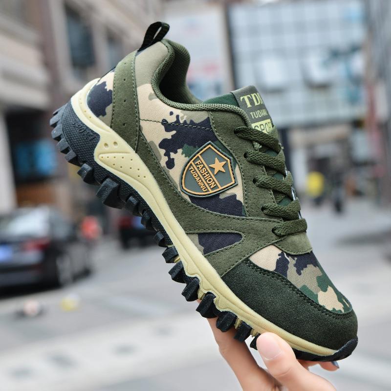 Damen Sportliche Camouflage-Sneaker mit rutschfestem Profil und dämpfendem Fußbett EB