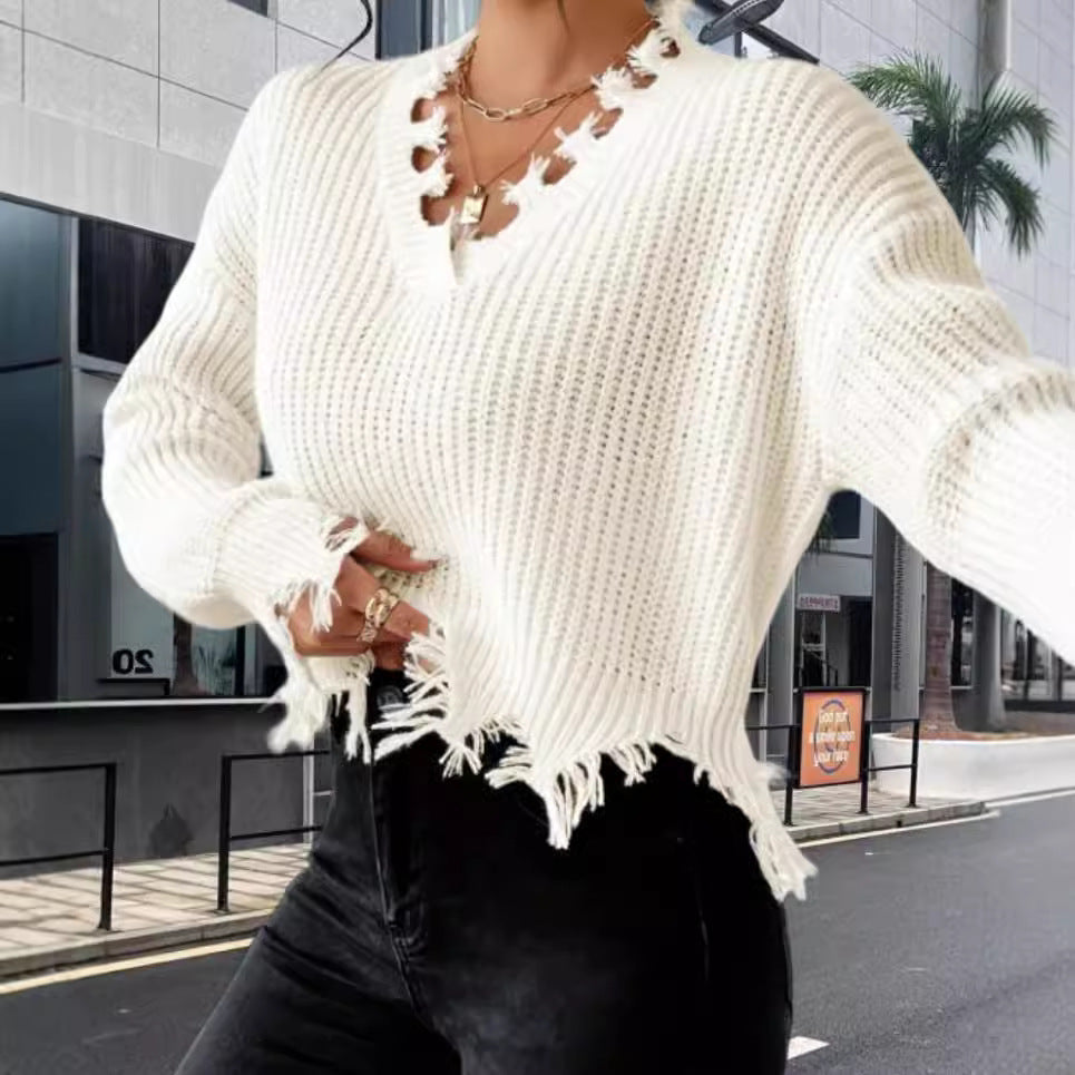 Damen Oversized Strickpullover mit fransigem Saum und raffiniertem Ausschnitt EB