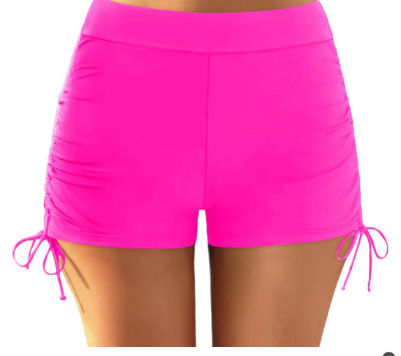Damen Figurschmeichelnde Badeshorts mit Raffung und Seitenschnürung EB