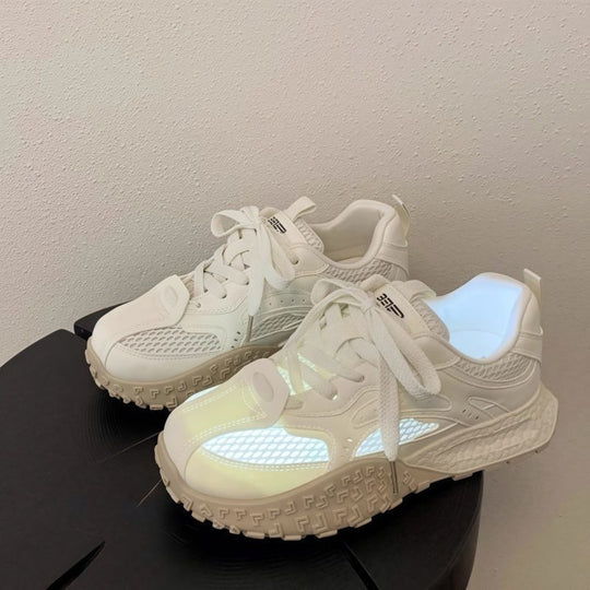 Damen Plateau-Chunky-Sneaker mit reflektierenden Mesh-Einsätzen, gepolstertem Komfortkragen und stoßdämpfender Sohle EB