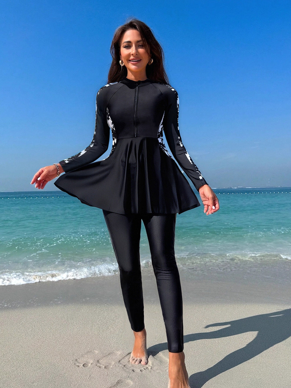 Damen Schwimmanzug mit elegantem Rock und langen Ärmeln EB